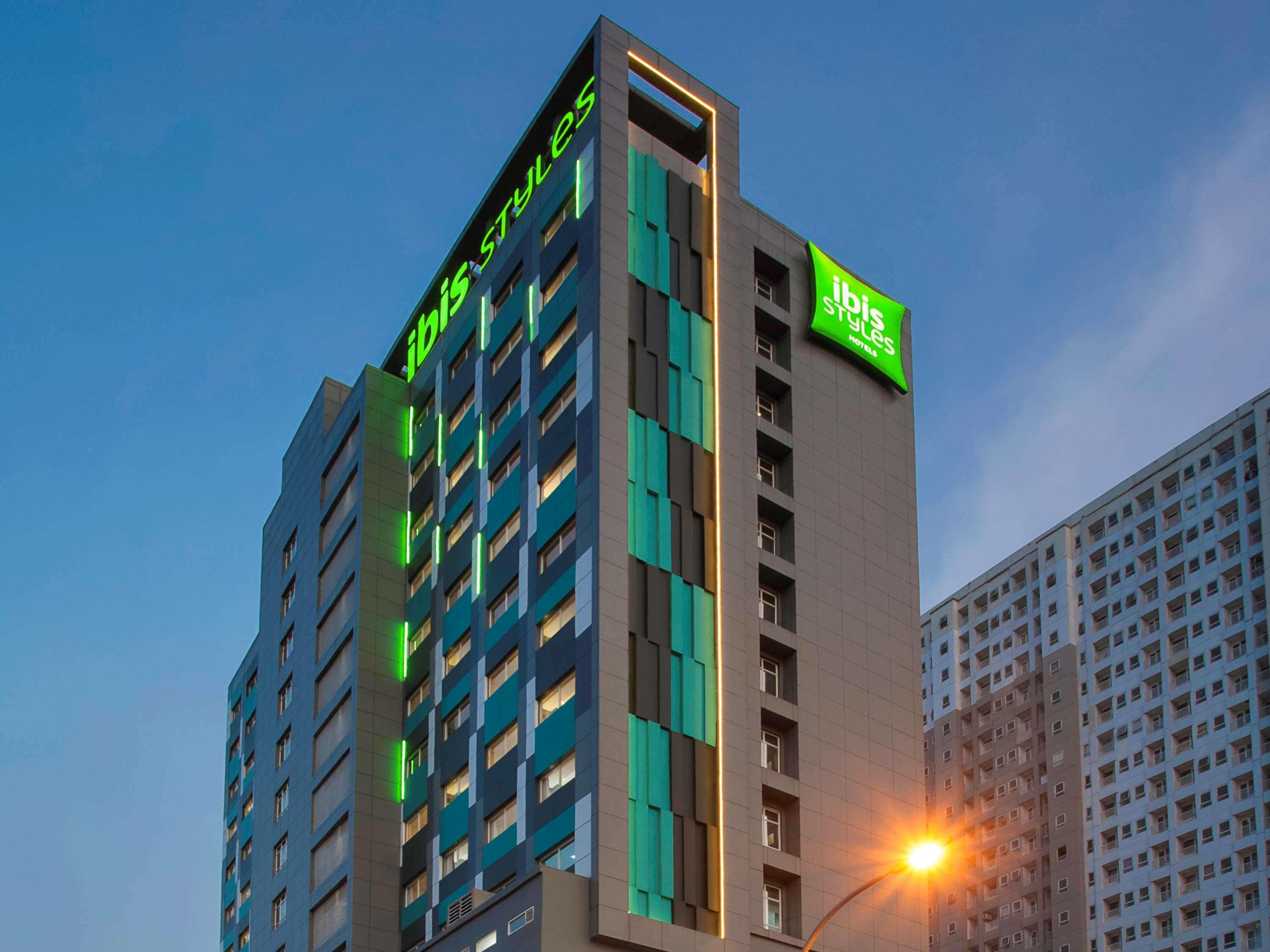 Ibis Styles Bekasi Jatibening Hotel Exterior photo