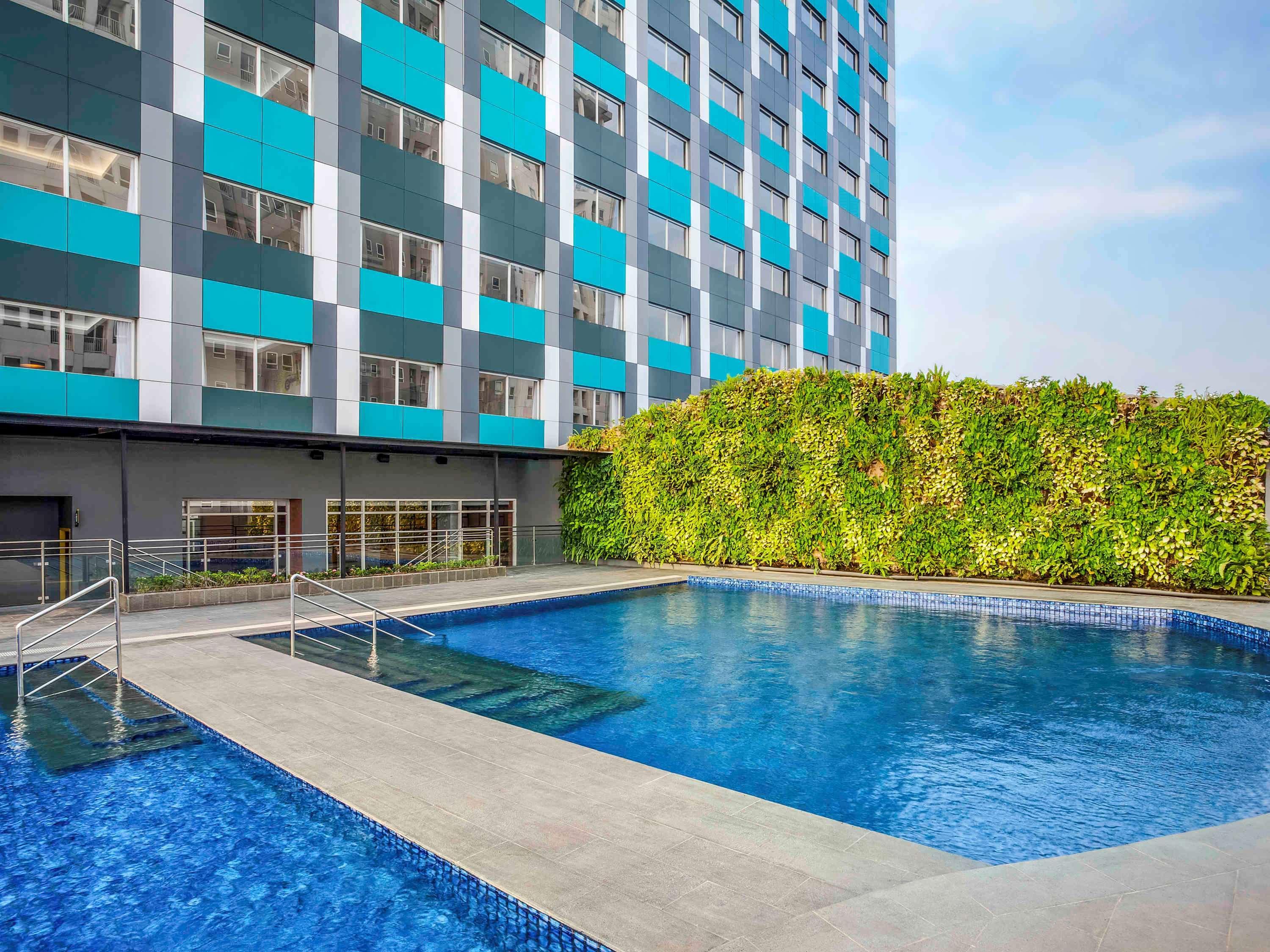 Ibis Styles Bekasi Jatibening Hotel Exterior photo